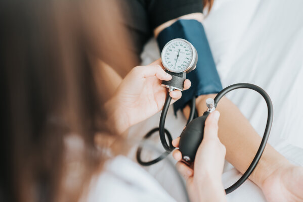 Was sind die häufigsten Ursachen für Bluthochdruck? - 